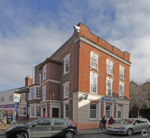 81 High St, Stourbridge for rent - Primary Photo - Image 1 of 2