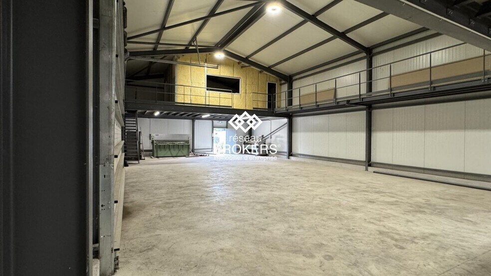 Industrial in Châteaurenard for sale - Building Photo - Image 2 of 4
