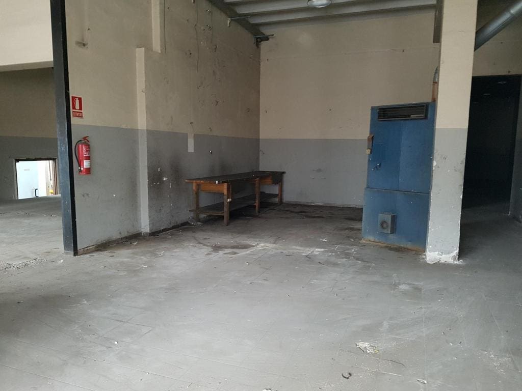 Sabadell, BAR 08203 - Unit 01 -  - Interior Photo - Image 1 of 7