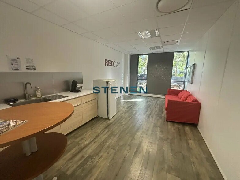 Office in Marseille for sale - Interior Photo - Image 3 of 5