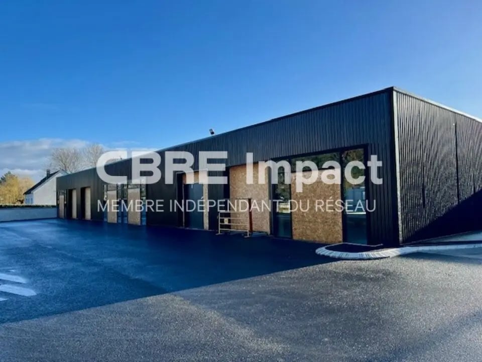 Location Local d'activités 247 m² - Photo 1