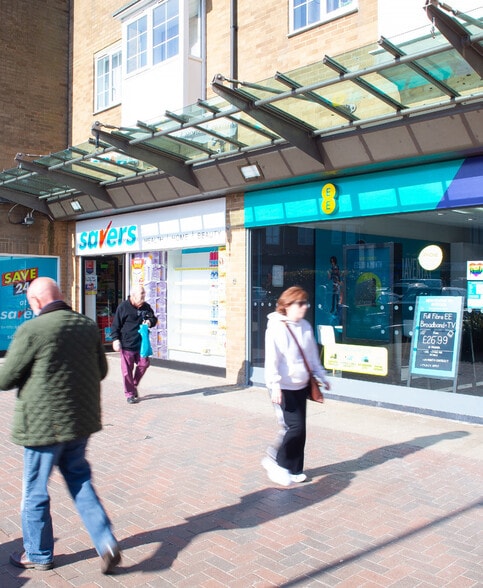 Bowen Sq, Daventry to rent - Building Photo - Image 2 of 14