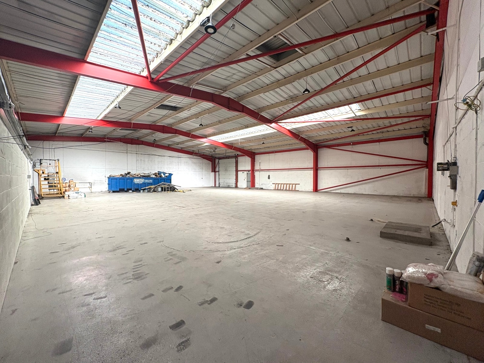 Peverel Dr, Milton Keynes to rent Interior Photo- Image 1 of 2