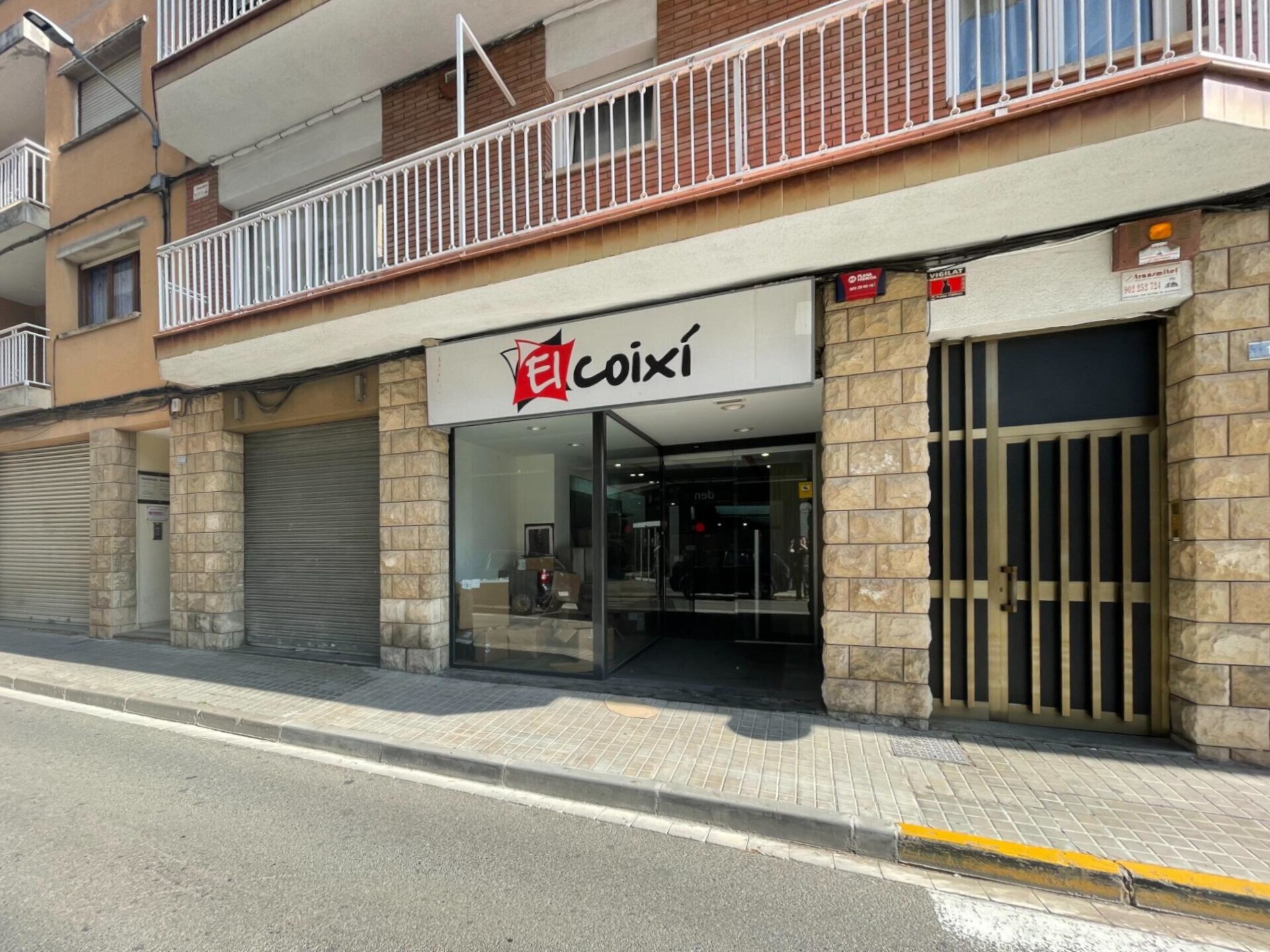 Retail in Santa Margarida de Montbui, Barcelona to rent Building Photo- Image 1 of 7