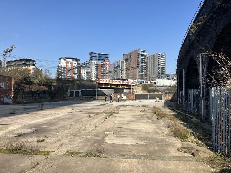 Globe Rd, Leeds to rent - Other - Image 2 of 9