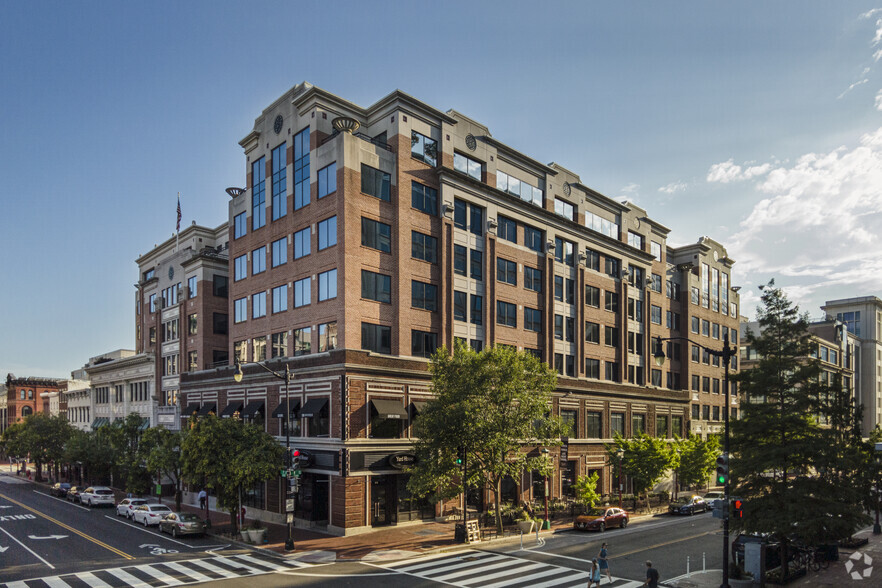 810 7th St NE, Washington, DC for rent - Building Photo - Image 1 of 12