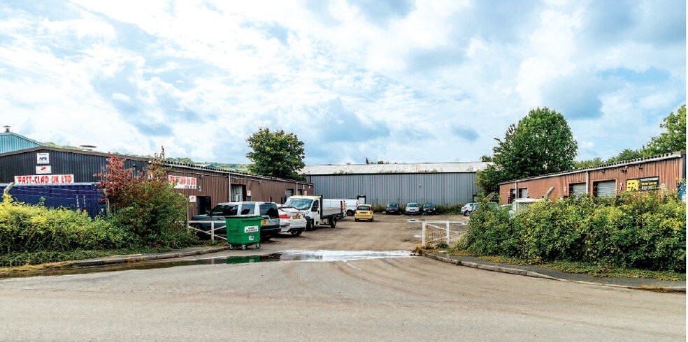 1-7 Boughton Workshops, Boughton for sale - Building Photo - Image 1 of 1