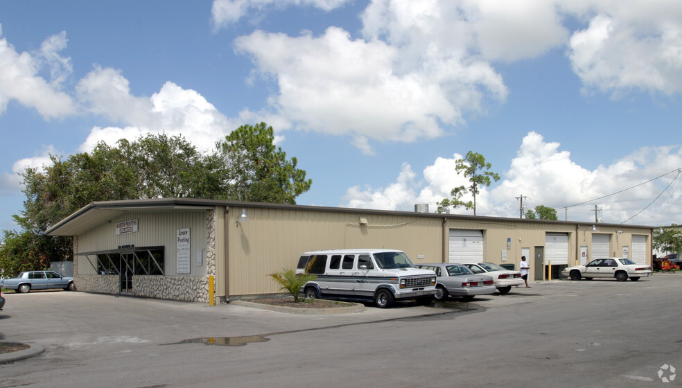 3437 Westview Dr, Naples, FL for rent - Building Photo - Image 3 of 12