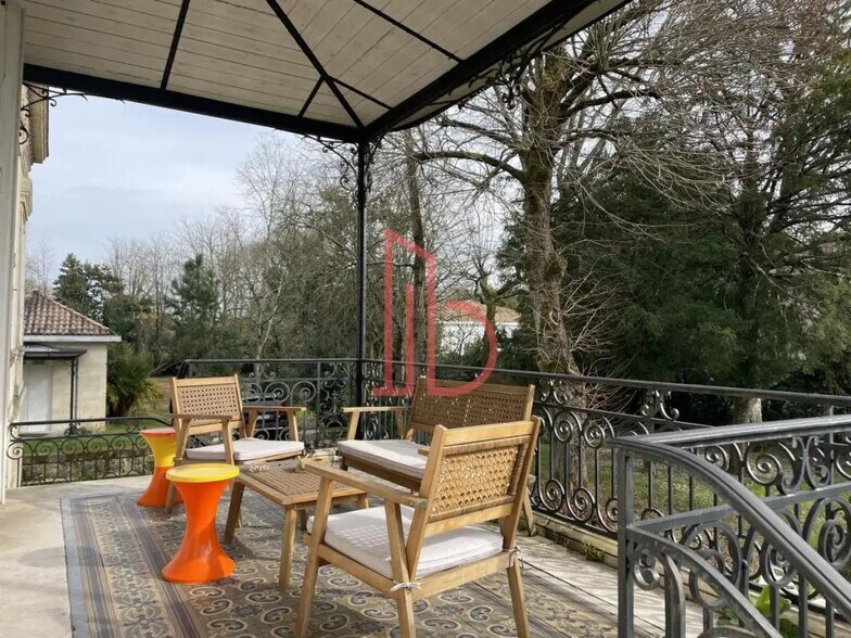 Office in Bègles to rent - Building Photo - Image 2 of 5