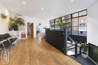 57 Hoxton Sq, London to rent Interior Photo- Image 2 of 7