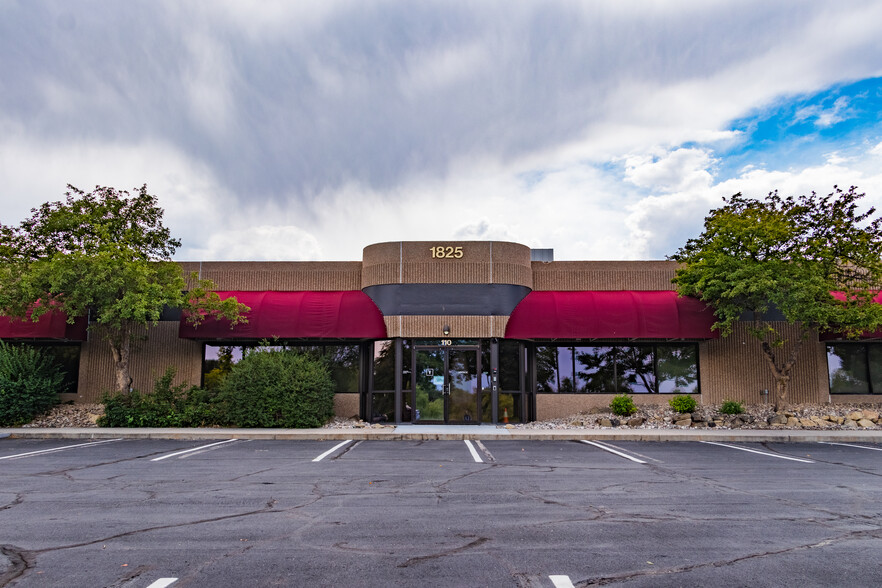 1825 Sharp Point Dr, Fort Collins, CO for rent - Building Photo - Image 1 of 9