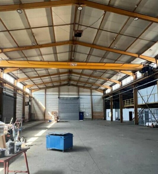 5 Avenue Karl Marx, Vaulx-en-Velin to rent - Interior Photo - Image 2 of 9