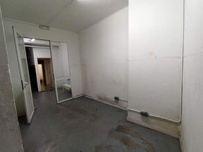 Retail in Barcelona, Barcelona to rent Interior Photo- Image 2 of 13