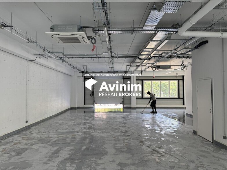 Industrial in Gennevilliers to rent - Interior Photo - Image 3 of 7