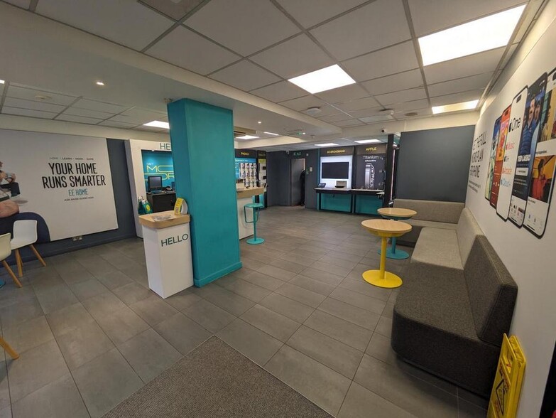 29-31 High St, Dorking for sale - Interior Photo - Image 2 of 8