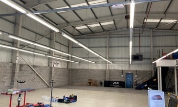 Lowfields Rd, Leeds to rent Interior Photo- Image 1 of 6