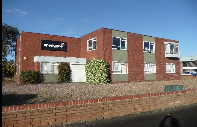 25 Paterson Rd, Wellingborough for sale - Primary Photo - Image 1 of 1