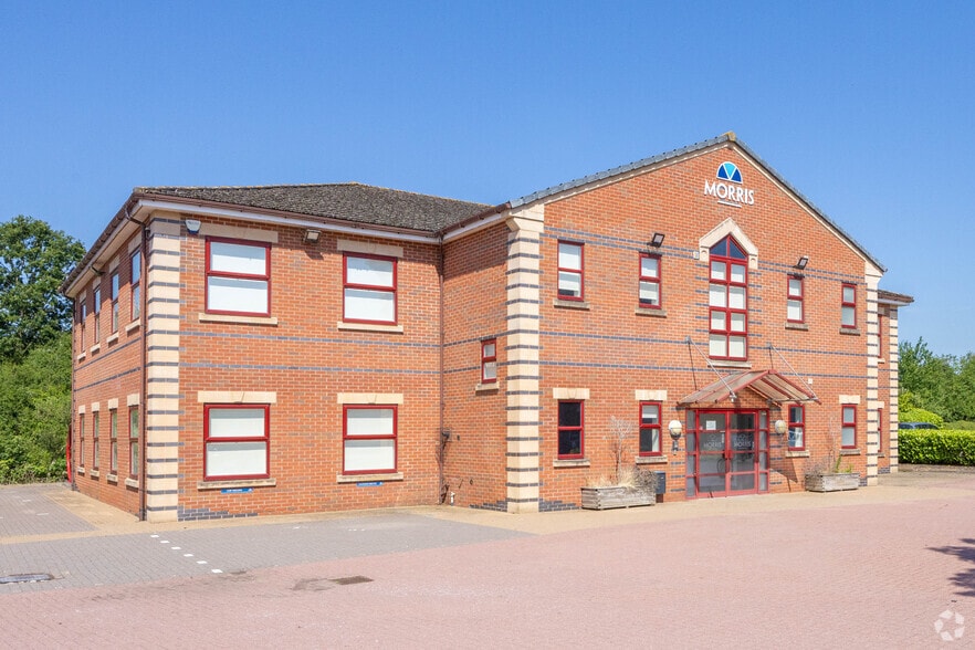 Stannard Way, Bedford to rent - Primary Photo - Image 1 of 2