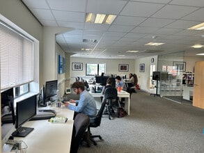 1 School Ln, Eastleigh to rent Interior Photo- Image 2 of 3