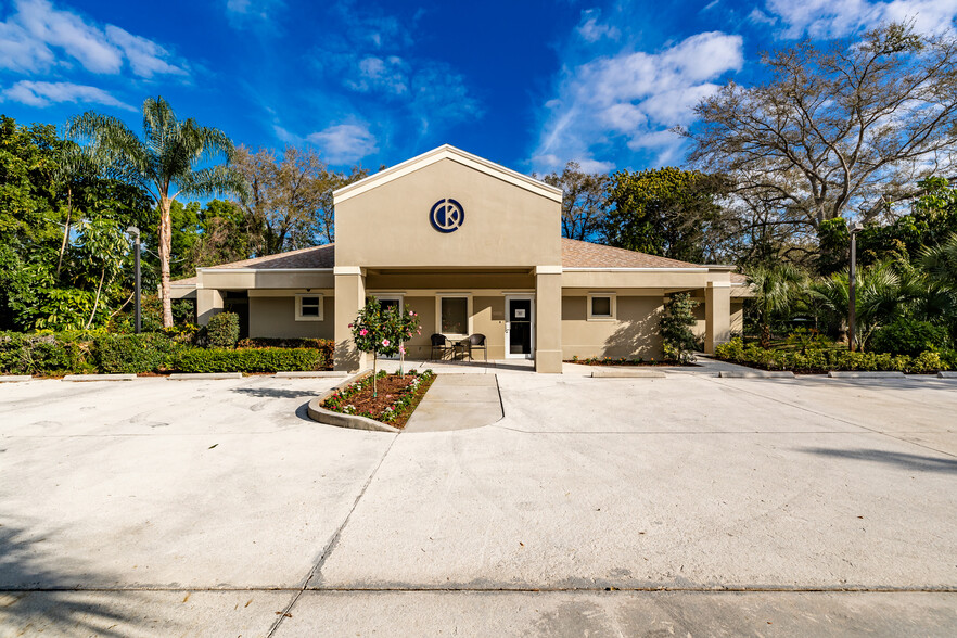 1965 25th Ave, Vero Beach, FL for sale - Building Photo - Image 1 of 20