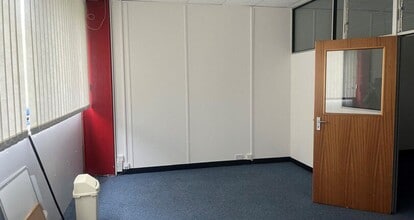 William Brown Clos, Cwmbran to rent Interior Photo- Image 1 of 9