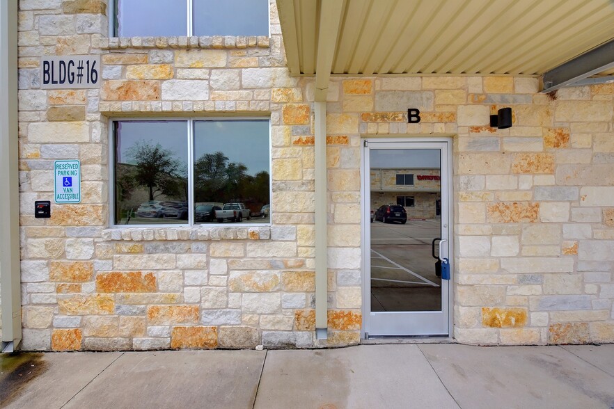 2000 Windy Ter, Cedar Park, TX for sale - Building Photo - Image 1 of 1