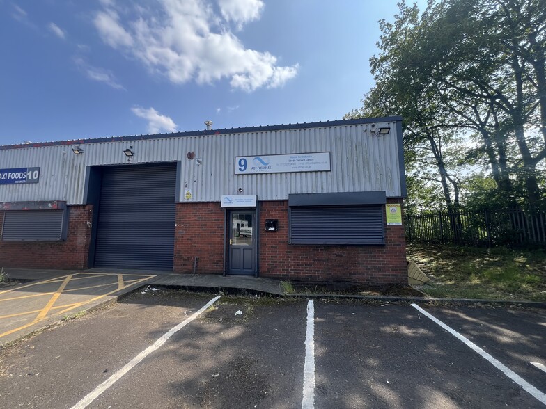 Moorhouse Av, Leeds to rent - Building Photo - Image 3 of 19