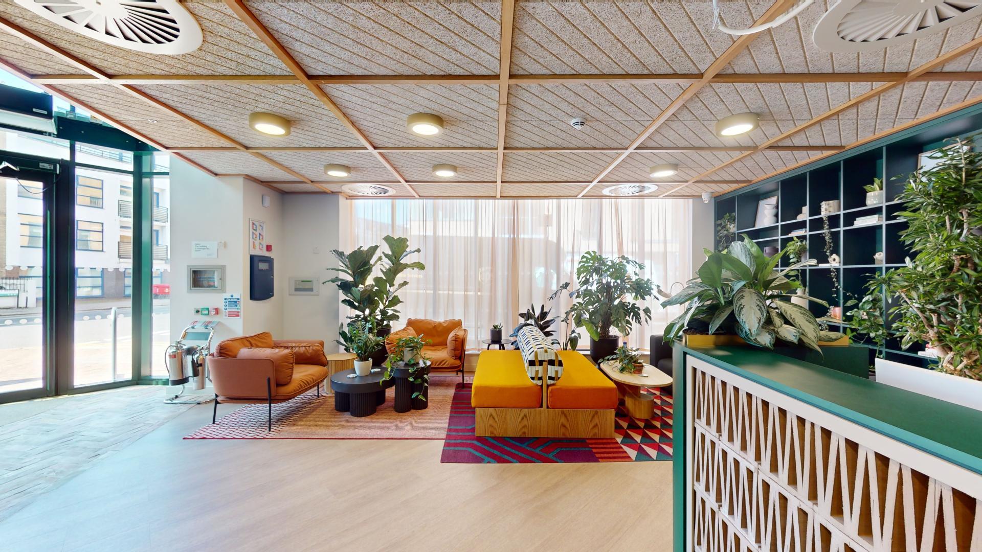 116 Putney Bridge Rd, London to rent Interior Photo- Image 1 of 8