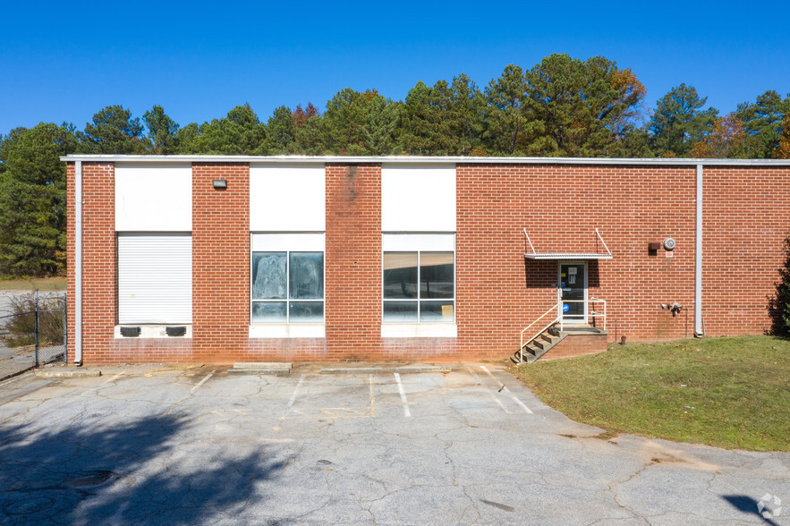 4445 Wendell Dr SW, Atlanta, GA for rent - Building Photo - Image 3 of 21