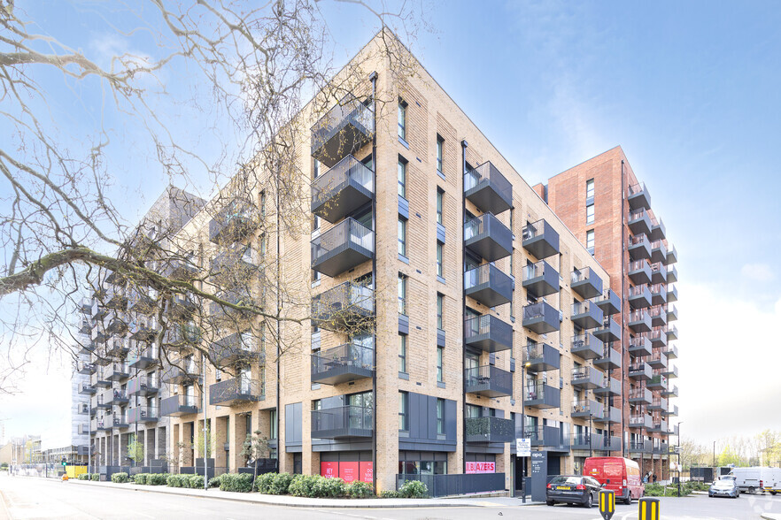 7 Barking Wharf Sq, Barking for rent - Primary Photo - Image 1 of 6