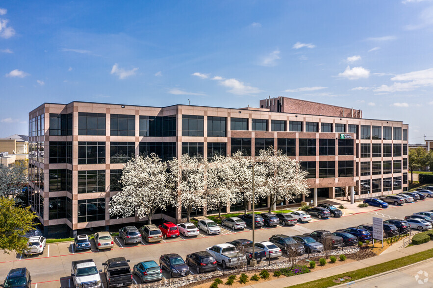 1600 N Collins Blvd, Richardson, TX for rent - Building Photo - Image 1 of 5