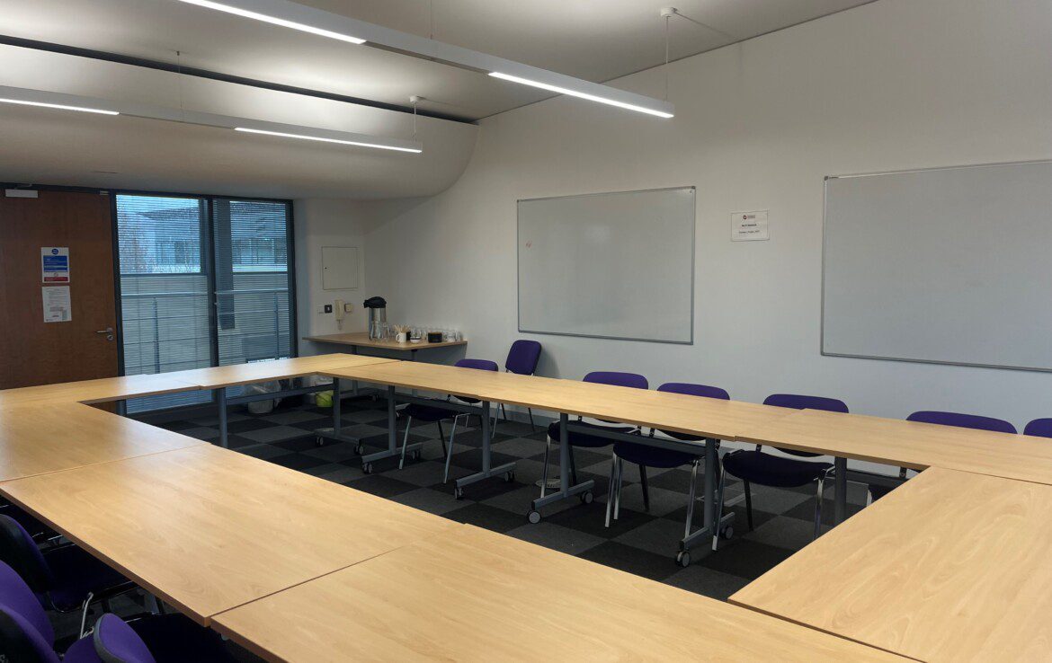 Lakeside, Cwmbran to rent Interior Photo- Image 1 of 6