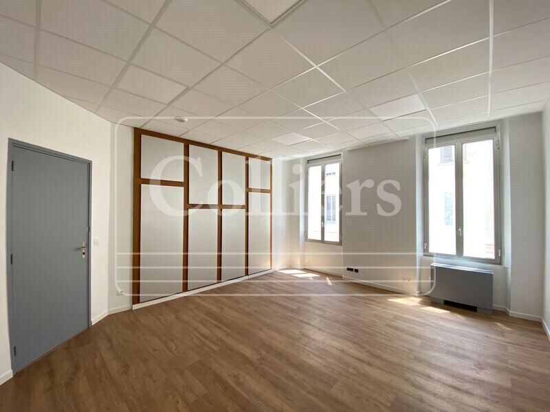 Office in Marseille to rent Interior Photo- Image 1 of 7
