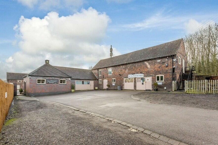 Birchmoor Lane, Tamworth for sale - Building Photo - Image 2 of 6