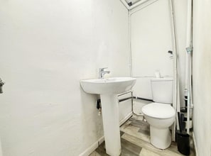 227D Ormskirk Rd, Wigan to rent Interior Photo- Image 2 of 7