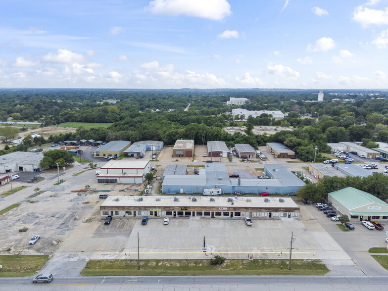 800-804 S 9th St, Broken Arrow, OK for rent - Building Photo - Image 1 of 11