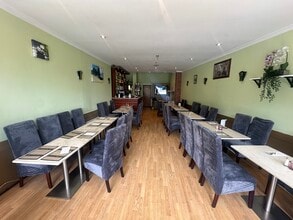 107-107A Friern Barnet Rd, London to rent Interior Photo- Image 2 of 6