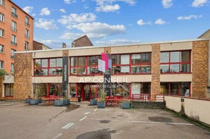 Office in Montrouge to rent - Building Photo - Image 1 of 11
