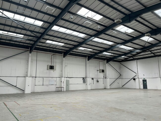 More details for Old Brighton Rd, Lowfield Heath - Industrial to Rent