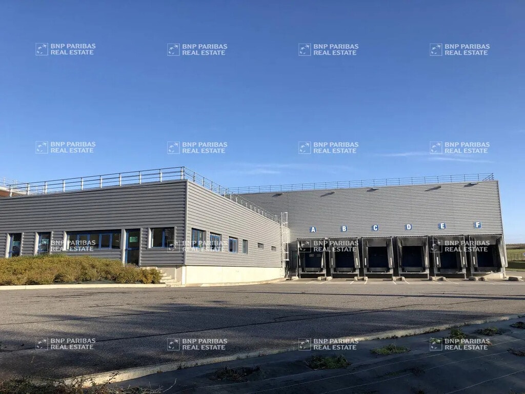 Location Entrepôt logistique 10 583 m² - Photo 1