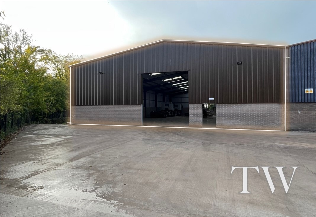 87 Moss Side Industrial Estate, Leyland to rent Building Photo- Image 1 of 7