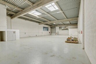 33 Avenue Du Docteur Georges Lévy, Vénissieux to rent Interior Photo- Image 1 of 3