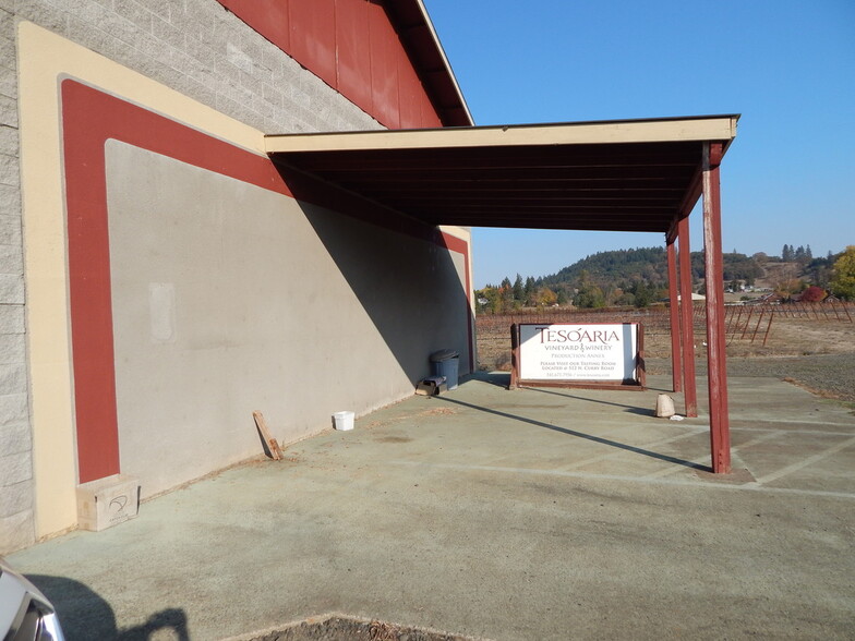 707 Hess Ln, Roseburg, OR for rent - Building Photo - Image 3 of 14