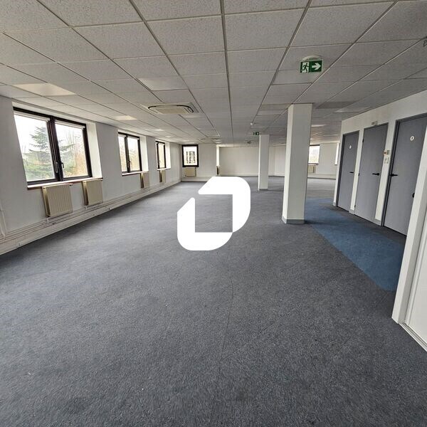 Office in Saint-Denis for sale Interior Photo- Image 1 of 12