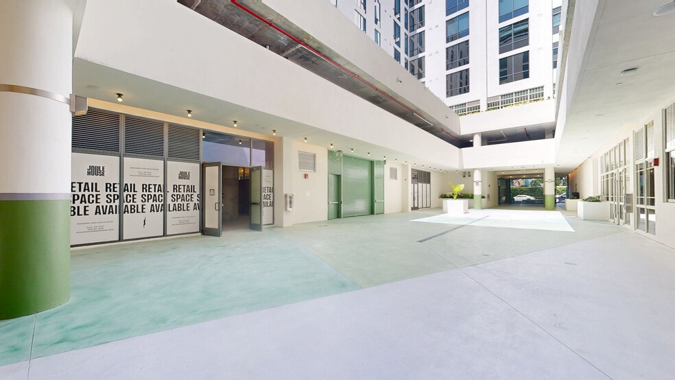 2200 NW 1st Ave, Miami, FL to rent - Matterport 3D Scan - Image 3 of 16