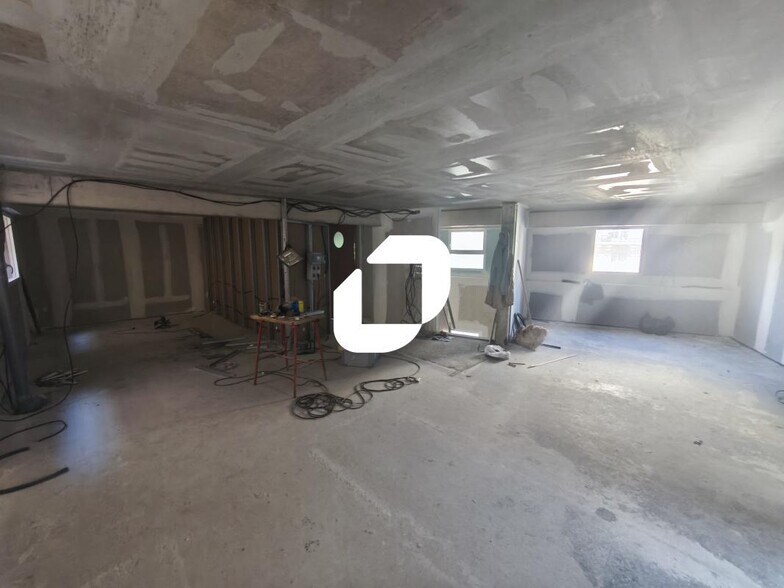 Office in Nogent-sur-Marne to rent - Interior Photo - Image 3 of 3