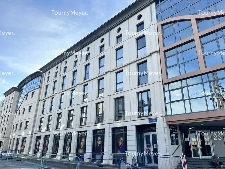 Office in Bordeaux to rent - Building Photo - Image 2 of 4