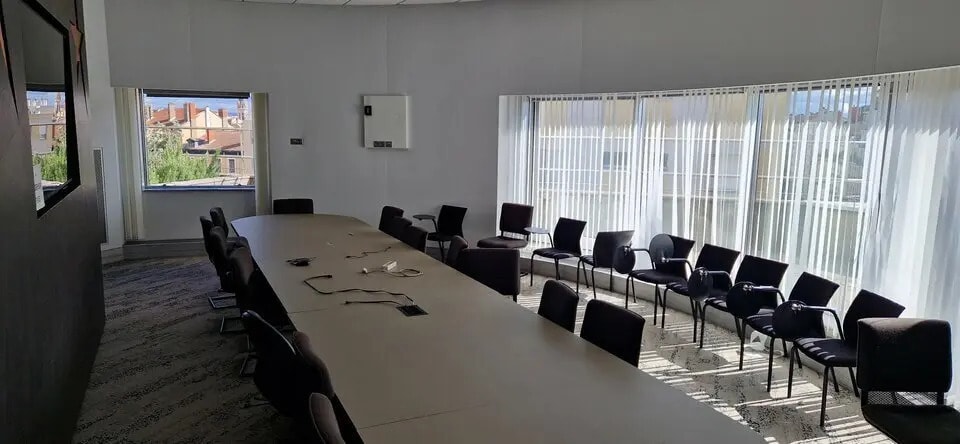 Office in Lyon for sale Building Photo- Image 1 of 7