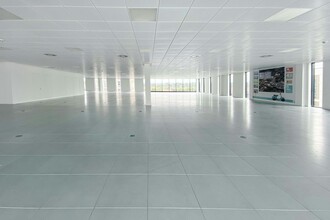 Basing Vw, Basingstoke for rent Interior Photo- Image 2 of 3