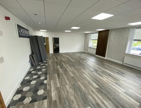 4250-4255 Park Appr, Leeds to rent Interior Photo- Image 2 of 2